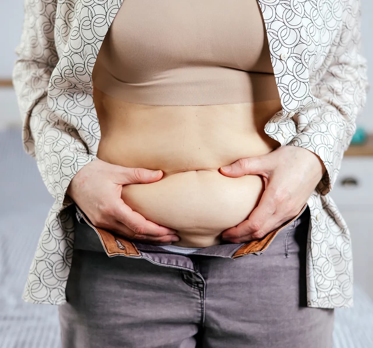 What Are the Signs of Midlife Weight Gain?