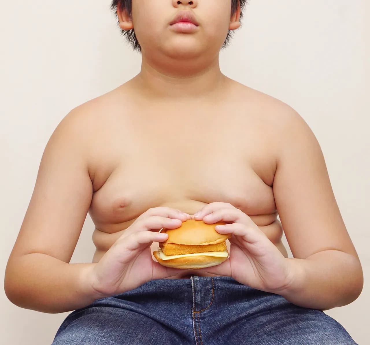What are the Signs of Childhood Obesity Parents Should Watch For?